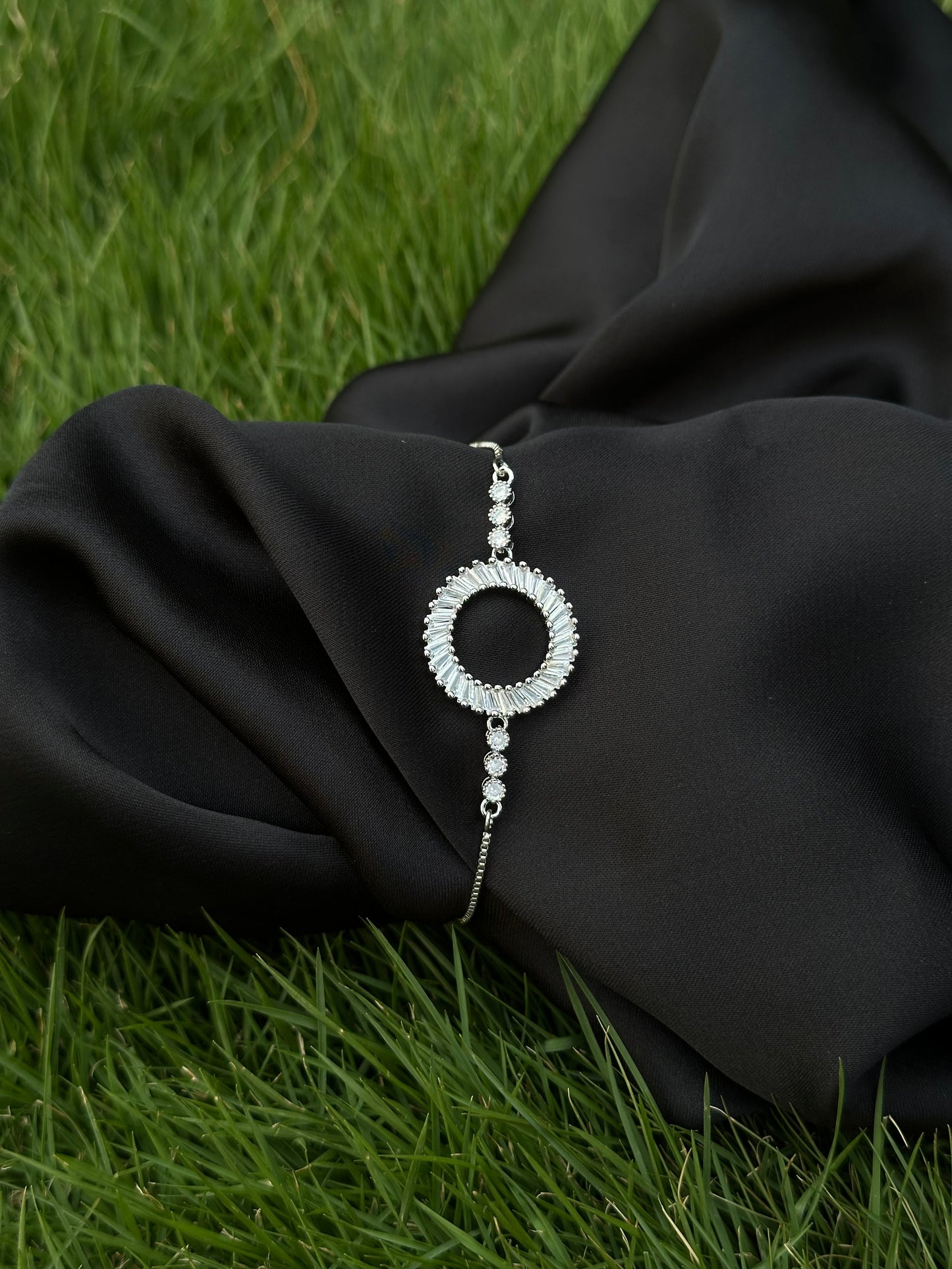 Elegant Stainless Steel Bracelet with Circular Diamond Design