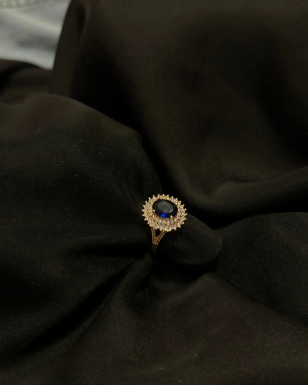 Sapphire Elegant Stone In Golden Disk Stainless Ring